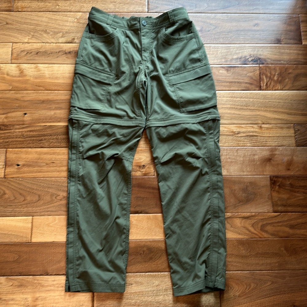 REI Co op convertible hiking pant. - Picture 3 of 7